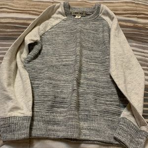 White and grey long sleeve size {5T}
